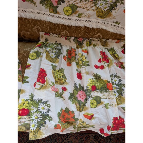Vintage Fruit Valance & Curtains: 50s/60s Kitchen Curtain Set - Picture 4 of 11